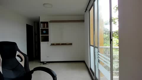 Snapshot of rainbow_jenny chatting on January 5, 3:23 pm Jennyindependent model . online show from January 5, 3:23 pm