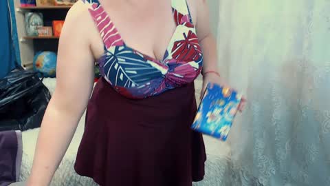 rainbowladyy online show from December 31, 2:14 pm