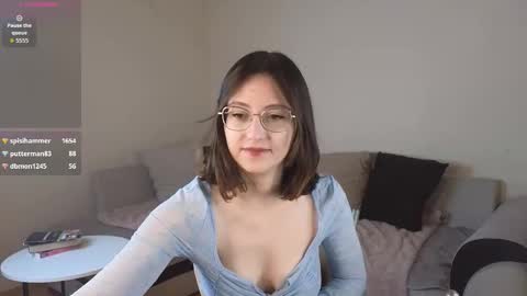 rainybella online show from October 12, 7:18 am