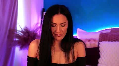 RaisaVawn online show from December 15, 7:23 am