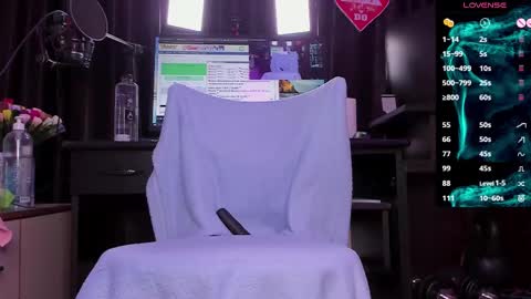 Laura online show from February 23, 3:35 am