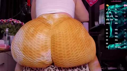 Laura online show from November 6, 3:51 am