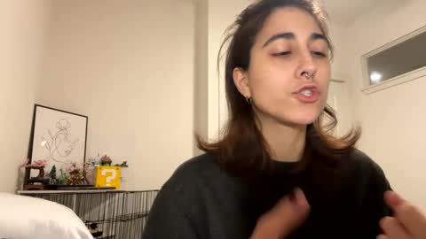 Snapshot of raiyvyn chatting on December 24, 4:44 am Ray Ray online show from December 24, 4:44 am