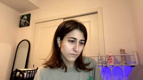 Snapshot of raiyvyn chatting on January 4, 4:44 am Ray Ray online show from January 4, 4:44 am