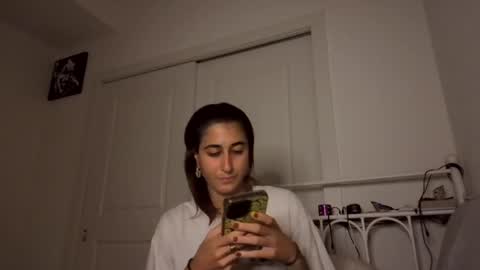 Snapshot of raiyvyn chatting on September 13, 4:34 am Ray Ray online show from September 13, 4:34 am