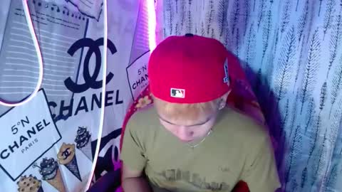 ralfhuge24 online show from December 15, 11:47 am