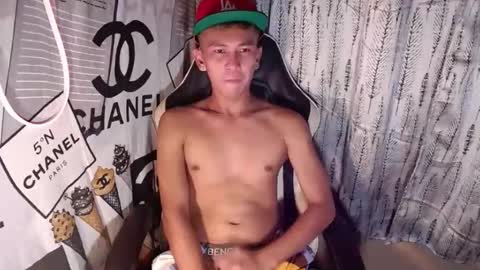 ralfhuge24 online show from December 19, 5:03 am