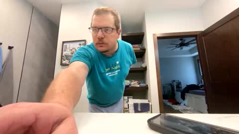 Snapshot of ralph_roberts chatting on February 15, 5:09 pm Ralph Roberts online show from February 15, 5:09 pm