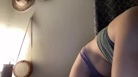 Snapshot of ramonajas chatting on October 27, 3:43 am RamonaJ online show from October 27, 3:43 am