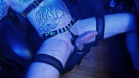 Snapshot of ramsheadbigmuff chatting on October 12, 3:49 am ramsheadbigmuff online show from October 12, 3:49 am