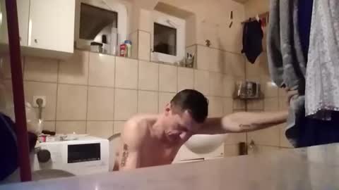 Snapshot of ramzes082 chatting on October 16, 12:00 am Monstercock online show from October 16, 12:00 am