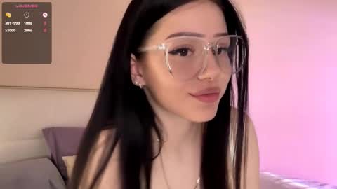 Luna online show from October 15, 3:01 pm