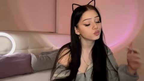 Luna online show from October 18, 3:46 pm