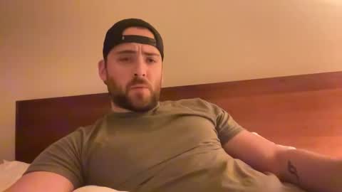 Snapshot of randomdude5950 chatting on December 13, 7:15 am randomdude5950 online show from December 13, 7:15 am