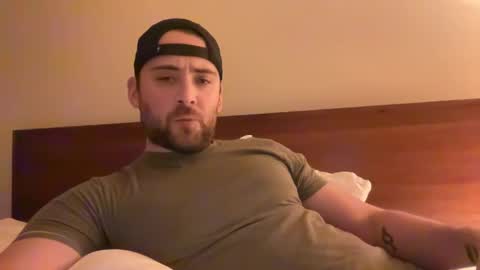 Snapshot of randomdude5950 chatting on January 6, 1:31 am randomdude5950 online show from January 6, 1:31 am