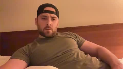 Snapshot of randomdude5950 chatting on February 19, 6:22 am randomdude5950 online show from February 19, 6:22 am