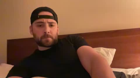 Snapshot of randomdude5950 chatting on March 3, 4:58 am randomdude5950 online show from March 3, 4:58 am