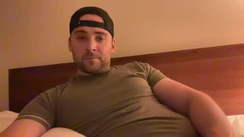 Snapshot of randomdude5950 chatting on September 22, 1:51 am randomdude5950 online show from September 22, 1:51 am