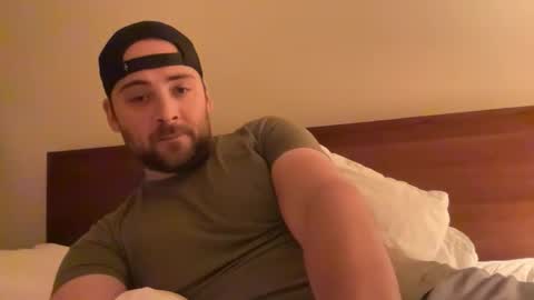 Snapshot of randomdude5950 chatting on November 10, 1:26 am randomdude5950 online show from November 10, 1:26 am