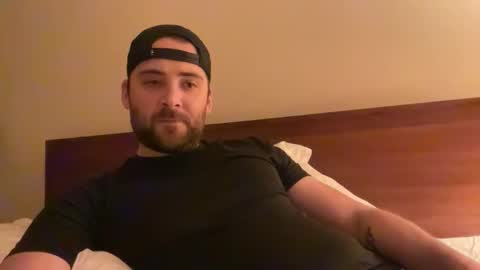 Snapshot of randomdude5950 chatting on November 17, 1:55 am randomdude5950 online show from November 17, 1:55 am