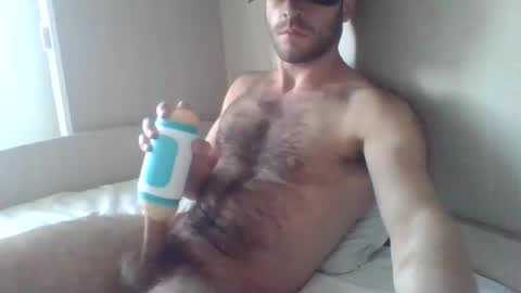 Snapshot of randomguy_42 chatting on October 15, 5:51 am randomguy_42 online show from October 15, 5:51 am