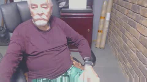 Snapshot of randyrodluvs69 chatting on September 29, 2:38 am randyrodluvs69 online show from September 29, 2:38 am