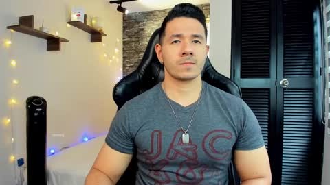 Snapshot of ransoj chatting on February 25, 8:51 pm Jonas online show from February 25, 8:51 pm