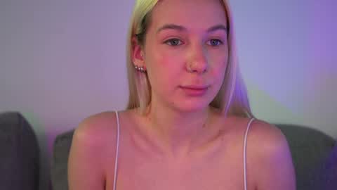 Snapshot of rany_thompson chatting on May 4, 8:10 am Rany Thompson online show from May 4, 8:10 am