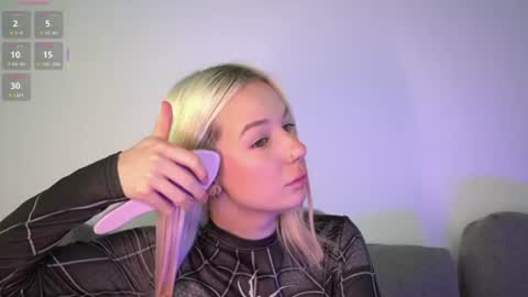 Snapshot of rany_thompson chatting on July 21, 8:27 am Rany Thompson online show from July 21, 8:27 am
