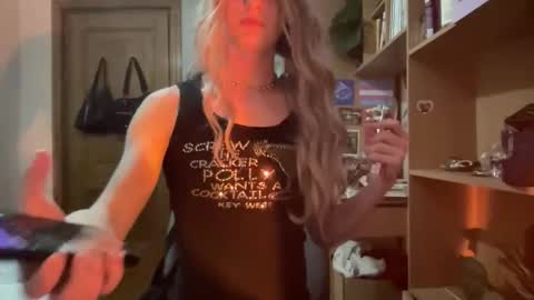 Snapshot of ranya_may chatting on April 18, 7:29 pm Ranya online show from April 18, 7:29 pm