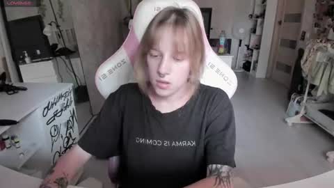 Snapshot of rapunzel_cute chatting on July 20, 1:13 pm Rapunzel online show from July 20, 1:13 pm