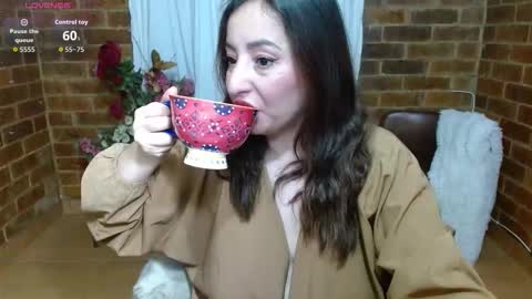 Snapshot of raquel_gh chatting on February 28, 10:49 am Raquel online show from February 28, 10:49 am