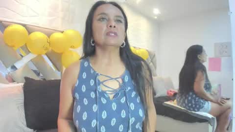 Snapshot of raquel_moore chatting on December 13, 7:40 pm Raquel Moore online show from December 13, 7:40 pm