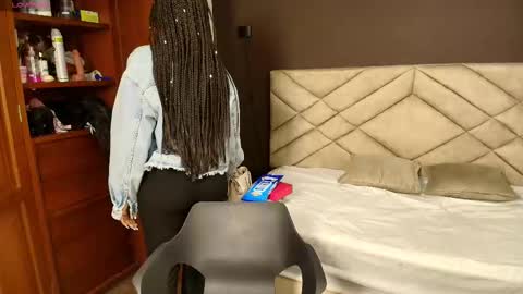 Raquel online show from September 17, 11:56 am