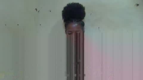 Snapshot of rasoanirinaa chatting on February 28, 4:19 pm rasoanirinaa online show from February 28, 4:19 pm