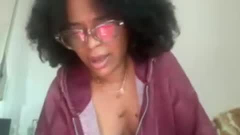 ratedbeautiful online show from July 1, 2:46 am