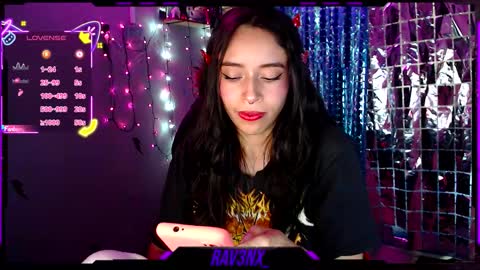   online show from November 26, 7:04 pm