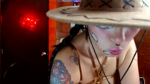 Snapshot of raven__purple chatting on October 17, 10:12 pm raven__purple online show from October 17, 10:12 pm