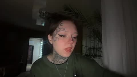 raven_armor online show from May 1, 6:01 pm