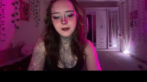 Snapshot of raven_armor chatting on June 5, 5:51 pm raven_armor online show from June 5, 5:51 pm