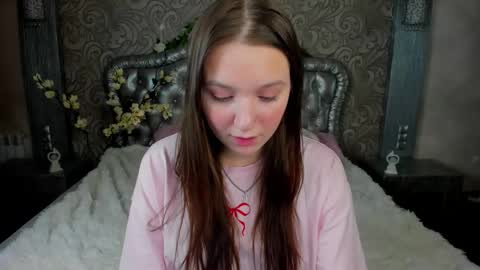 Snapshot of raven_crowe chatting on February 27, 5:40 am Raven online show from February 27, 5:40 am