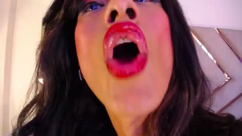 Snapshot of raven_foxter1 chatting on June 11, 5:44 pm RAVEN FOXTER online show from June 11, 5:44 pm