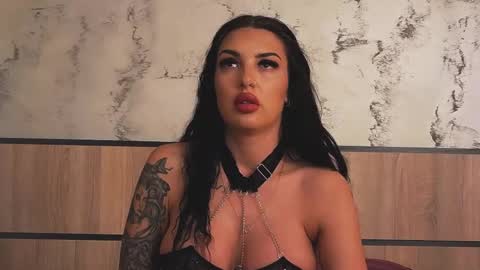 raven_inkk online show from March 30, 9:43 am