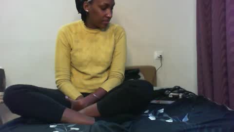 ravenbby online show from February 26, 1:19 pm