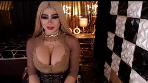 Snapshot of ravenmystiquex chatting on June 23, 12:03 pm ravenmystiquex online show from June 23, 12:03 pm