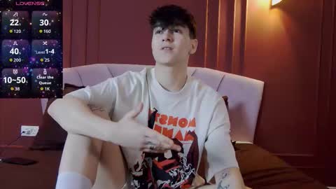 RavenRyx online show from February 3, 5:29 pm