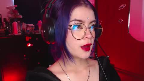 raventh_ online show from November 25, 11:43 am