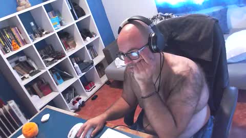 ravingr3d3 online show from October 9, 11:19 am