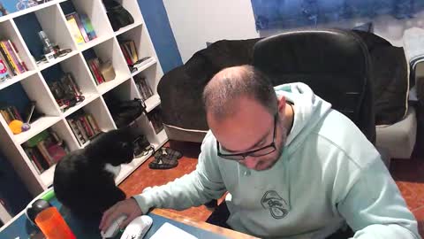 ravingr3d3 online show from November 17, 9:04 am