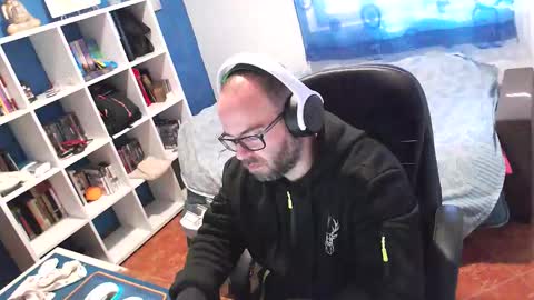 ravingr3d3 online show from February 20, 9:21 am